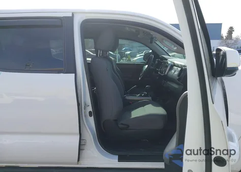 2018 Toyota Tacoma Sr5 V6 из США, поврежденный, VIN 3TMAZ5CN6JM057591